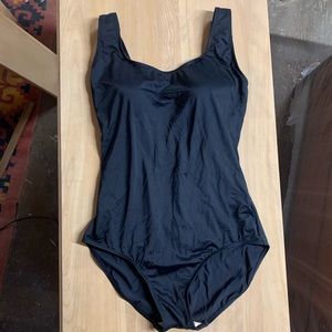 LL Bean One Piece Swimsuit sz 14 Long